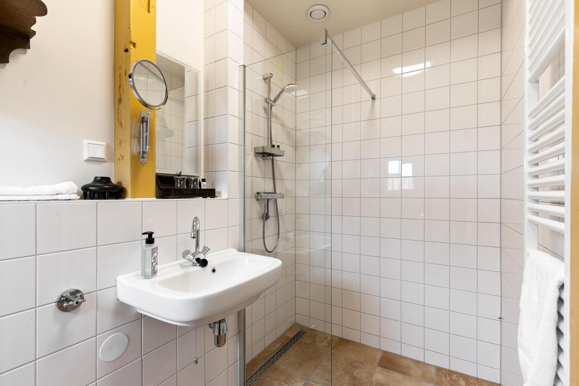 Boutique Hotel Jongwijs Westzaan Ngoại thất bức ảnh